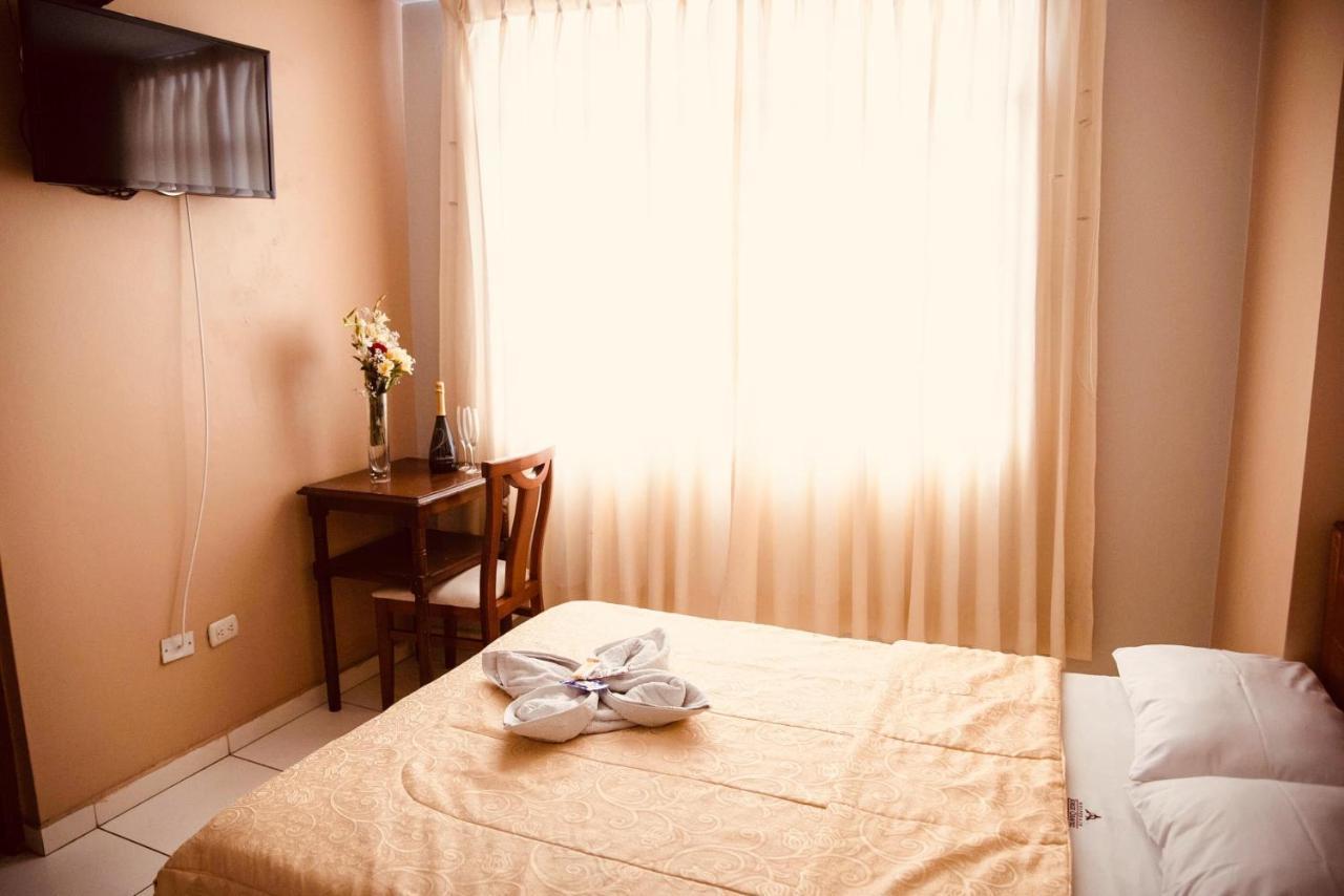 Hotel Jorge Chavez Trujillo Buitenkant foto