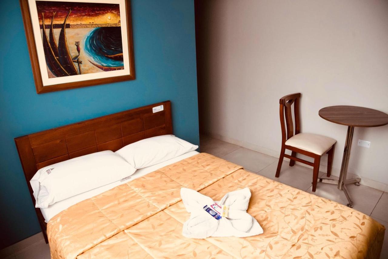 Hotel Jorge Chavez Trujillo Buitenkant foto