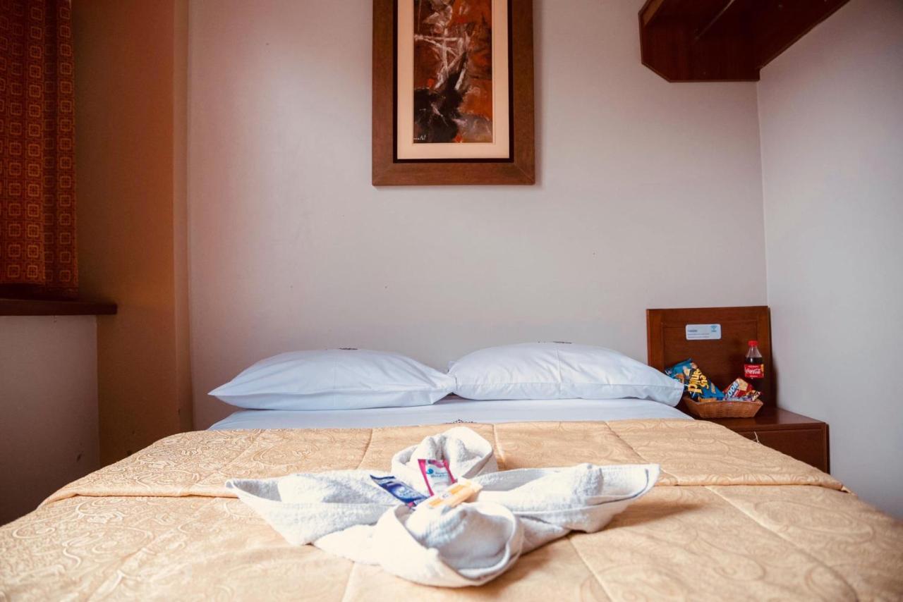 Hotel Jorge Chavez Trujillo Buitenkant foto