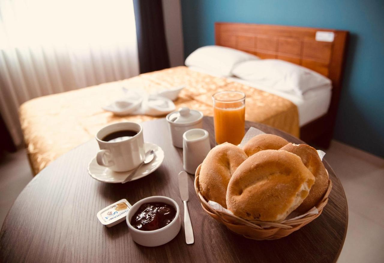 Hotel Jorge Chavez Trujillo Buitenkant foto