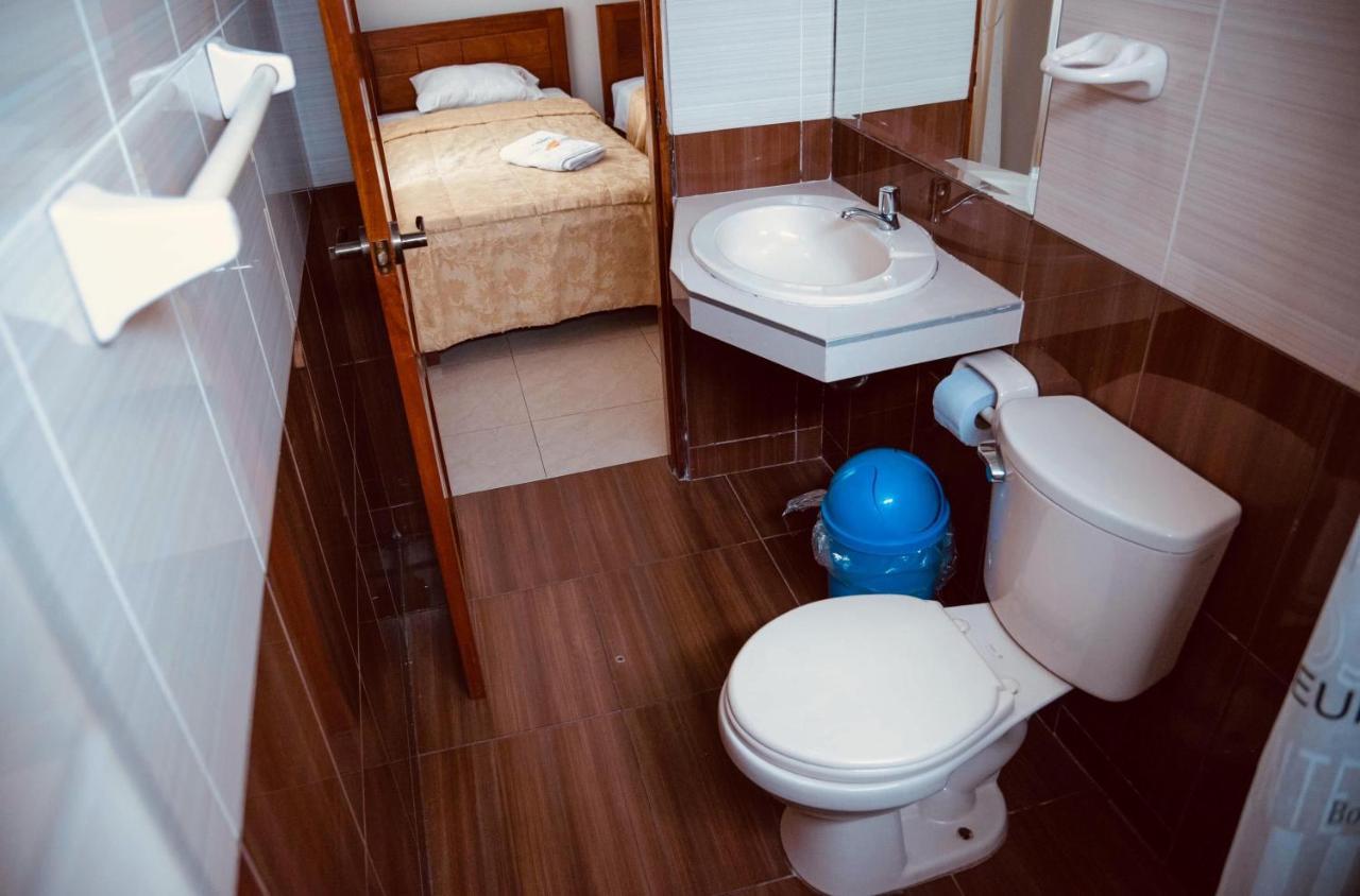 Hotel Jorge Chavez Trujillo Buitenkant foto